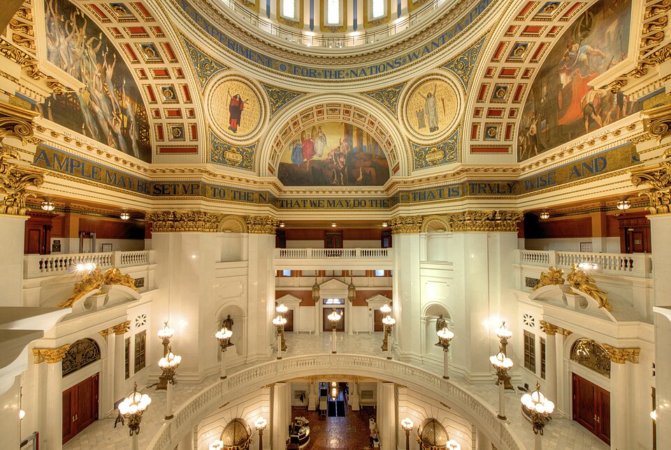 960px-rotunda_in_pennsylvania_state_capitol_building